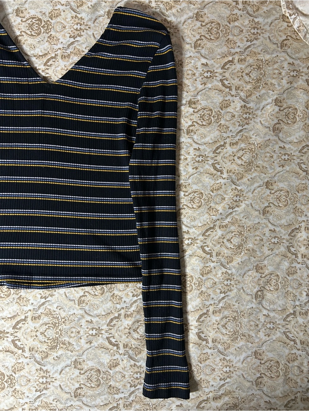 PacSun Navy Stripe V-Neck Long Sleeve Crop Top with Yellow Accents - Picture 7 of 9